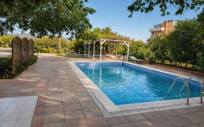 Seaside Maisonette with Pool in Koutsouras, Lasithi