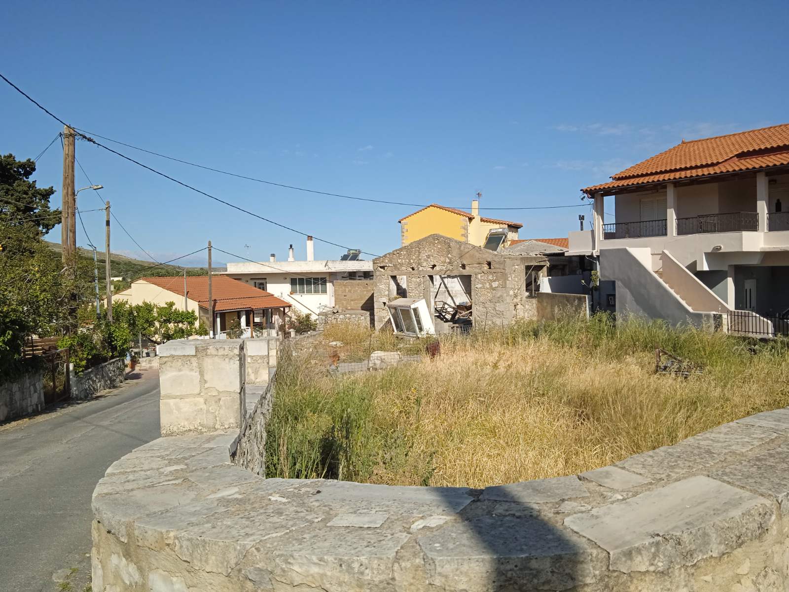 550 sq.m. Plot with Two Buildings in Amnatos, Rethymno